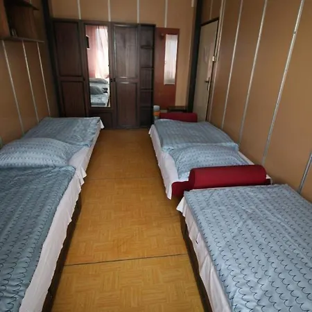 Garni 2* Lipótszentmiklós