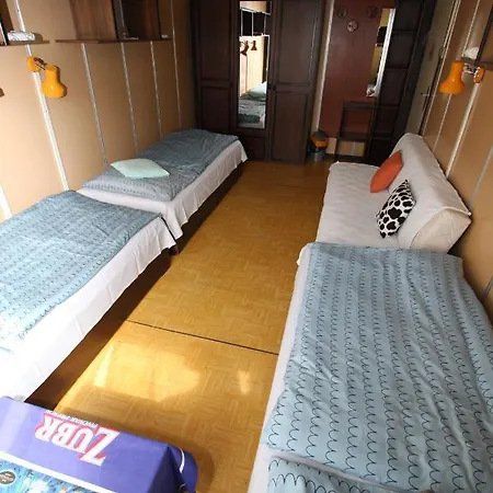 Garni 2* Lipótszentmiklós