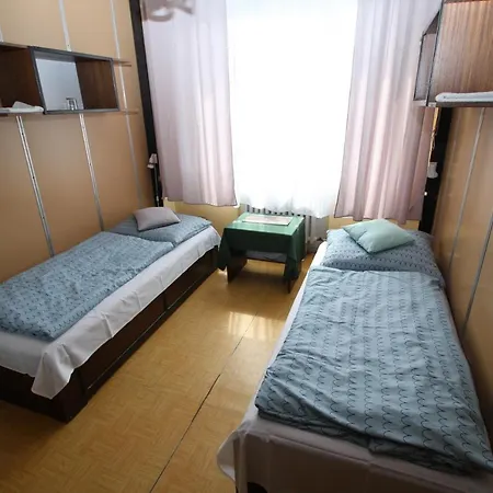 Garni Vendégház 2*