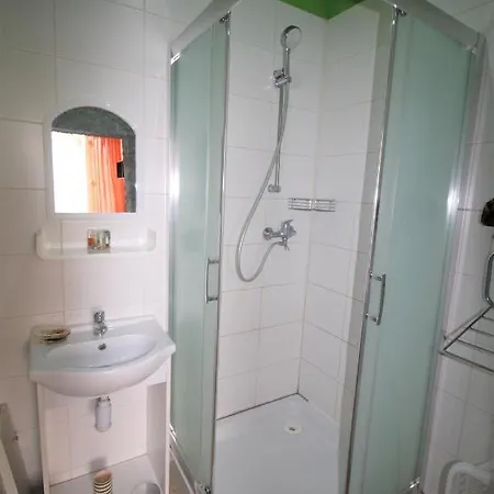 Garni Vendégház 2*